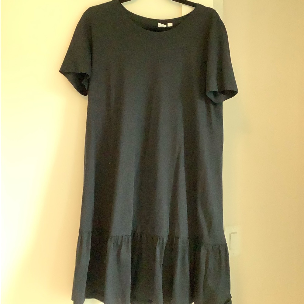 Gap midi dress with ruffle size M